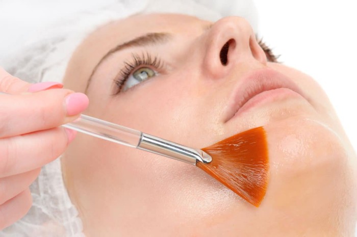 Facial Peeling: Types, Dangers, Necessary Care And Homemade Recipes